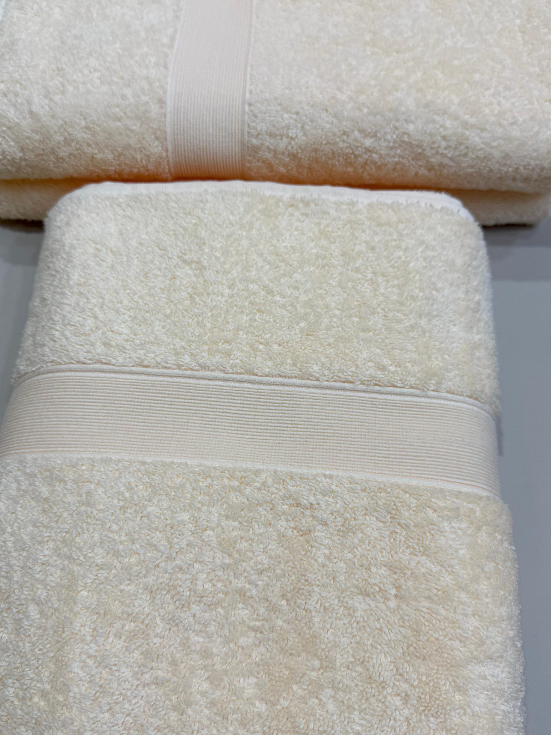 Toallas de baño 550 GRAMOS color crema - Imagen 2